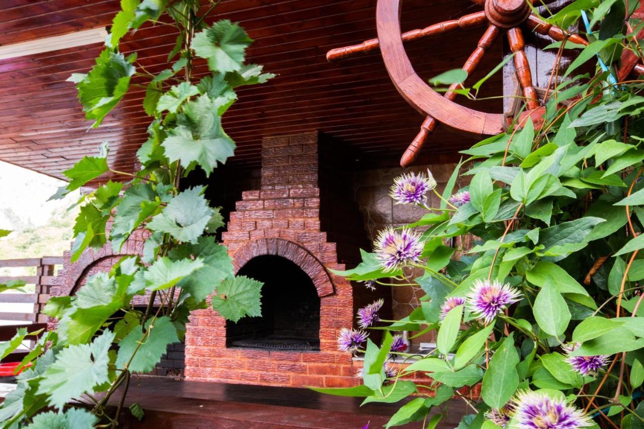 Casa Camelia Hotel Dubova Ngoại thất bức ảnh