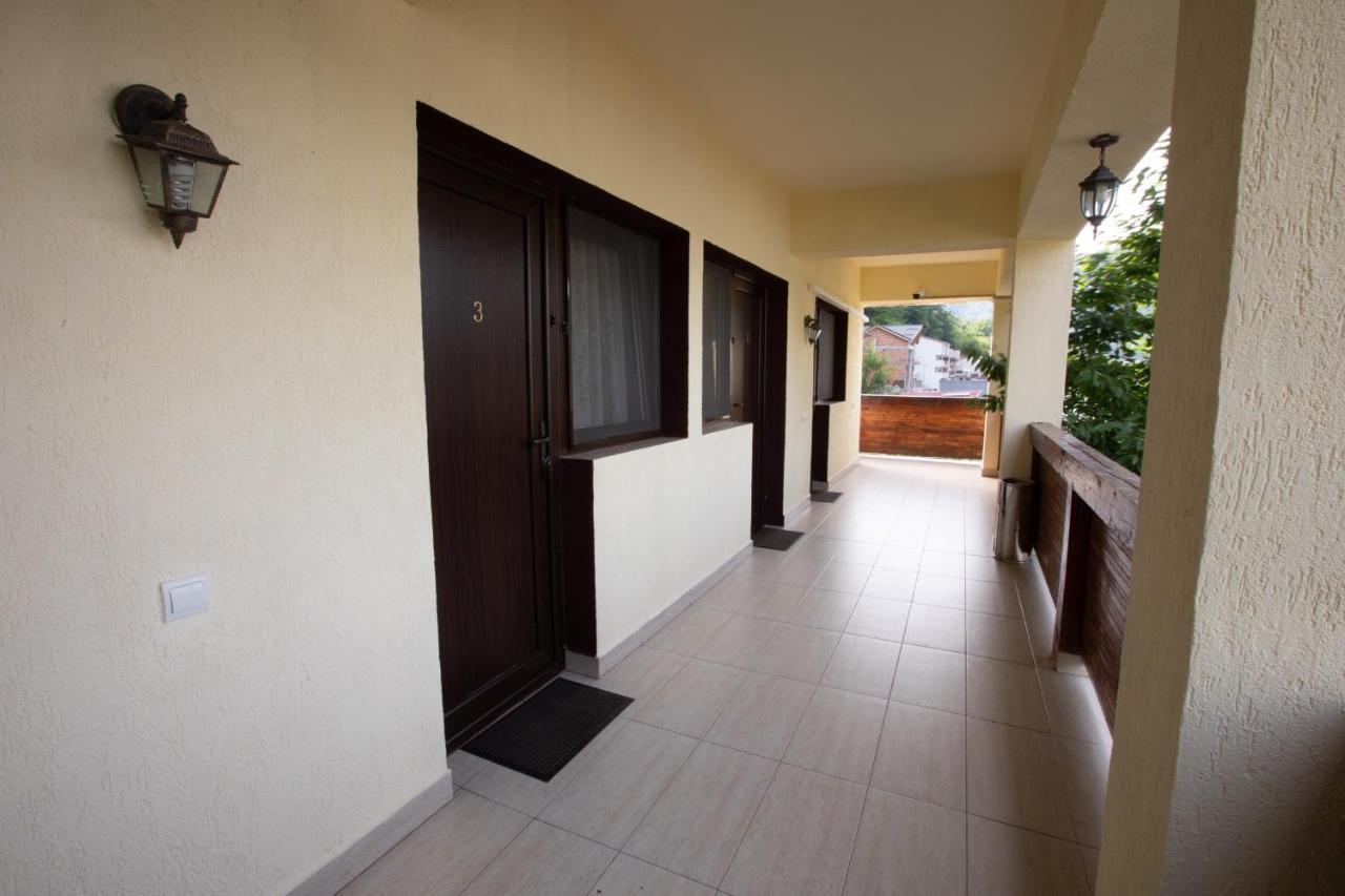 Casa Camelia Hotel Dubova Ngoại thất bức ảnh