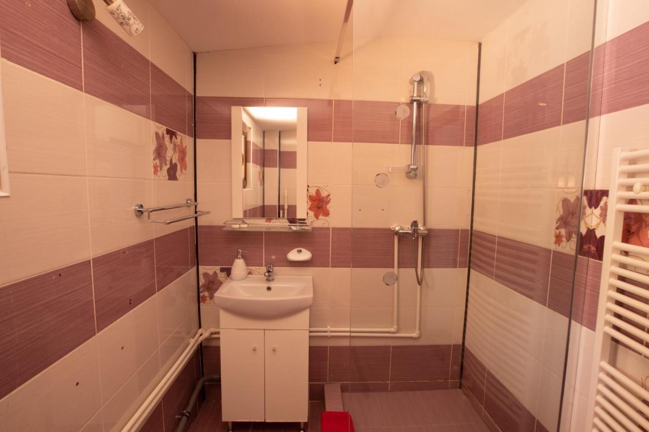Casa Camelia Hotel Dubova Ngoại thất bức ảnh
